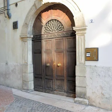 Amanti Due דירה *